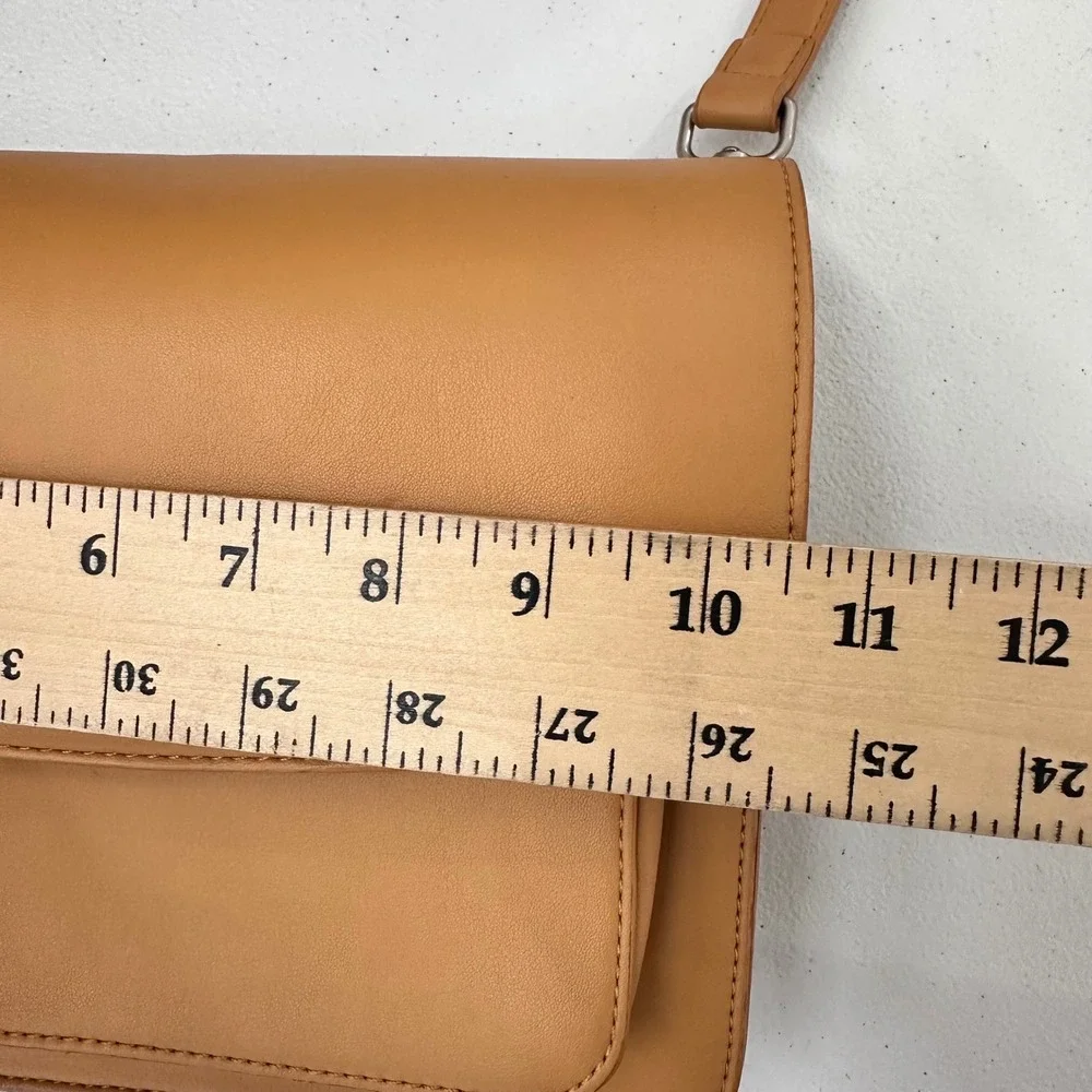 Pixie Mood Zoe Crossbody Purse Brown Minimalist Travel Vegan Leather‎